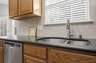 2633 Bolton St, Austin, TX 78748 - Photo 19