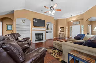 313 Heritage Hills Dr, Fredericksburg, TX 78624 - Photo 3