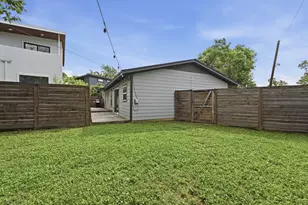 1406 Camelot Cir, Austin, TX 78745 - Photo 31