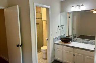 3839 Dry Creek Dr, Austin, TX 78731 - Photo 11