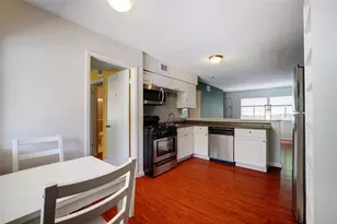 1010 W 23rd St, Austin, TX 78705 - Photo 3