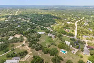 701 Oakwood Ln, Dripping Springs, TX 78620 - Photo 35