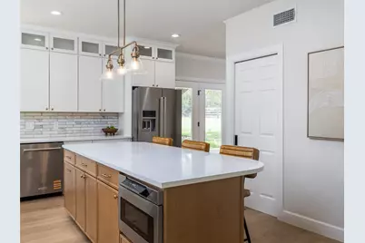 701 Oakwood Lane, Dripping Springs, TX 78620 - Photo 11