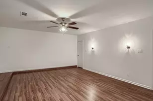 811 Canyon Bend Rd, Pflugerville, TX 78660 - Photo 7