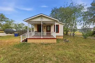 1904 Dreyer Ln, Gonzales, TX 78629 - Photo 3