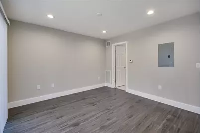935 La Posada Drive #142, Austin, TX 78752 - Photo 17
