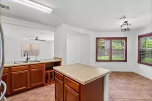 4600 Cottonwood St, Austin, TX 78744 - Photo 11