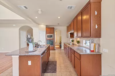 2063 Western Pecan, New Braunfels, TX 78130 - Photo 15