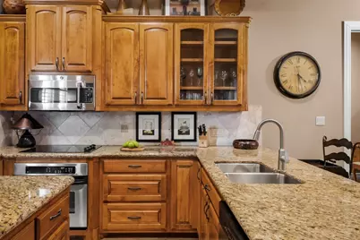 2 Tournament Way, The Hills, TX 78738 - Photo 13