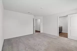 19012 Speculator Ln, Elgin, TX 78621 - Photo 17