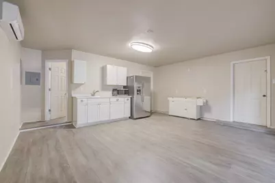 5303 Shady Oaks Circle #B, Kingsland, TX 78639 - Photo 7