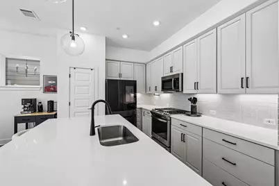 615 Bernese Pass, Austin, TX 78745 - Photo 7