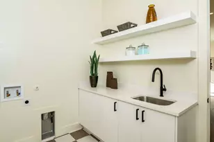 1305 Morrow St, Austin, TX 78757 - Photo 23