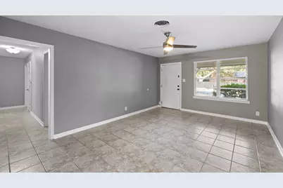2411 S 6th Street, Austin, TX 78704 - Photo 11
