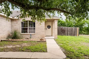 340 Feathergrass Dr, Buda, TX 78610 - Photo 3