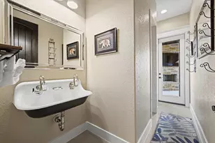273 Admiral Heights Blvd, Fredericksburg, TX 78624 - Photo 23