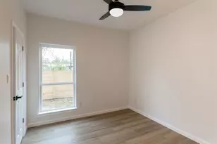 508 Brown St, Lockhart, TX 78644 - Photo 15