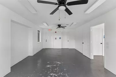 1024 S Guadalupe Street, Lockhart, TX 78644 - Photo 7