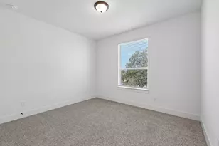 112 Brewer St, Kyle, TX 78640 - Photo 29