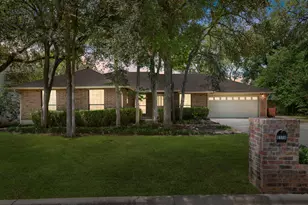 2116 Wychwood Dr, Austin, TX 78746 - Photo 31