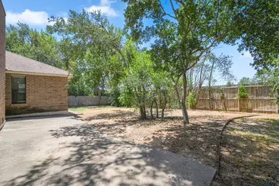 2116 Wychwood Drive, Austin, TX 78746 - Photo 21