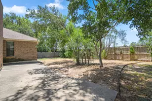 2116 Wychwood Dr, Austin, TX 78746 - Photo 21