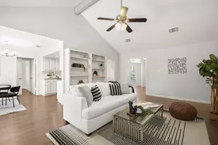2116 Wychwood Dr, Austin, TX 78746 - Photo 3