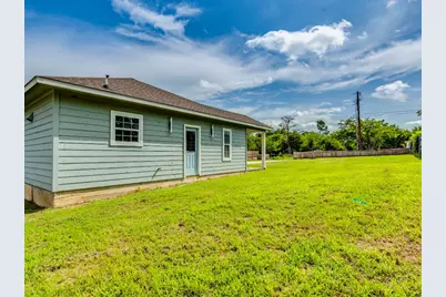 411 S Avenue B, Elgin, TX 78621 - Photo 19
