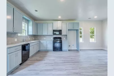 411 S Avenue B, Elgin, TX 78621 - Photo 9