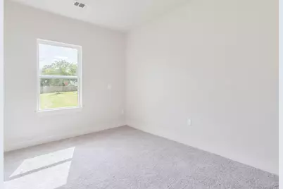 411 S Avenue B, Elgin, TX 78621 - Photo 15