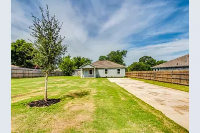 411 S Avenue B, Elgin, TX 78621 - Photo 23