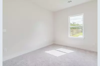 411 S Avenue B, Elgin, TX 78621 - Photo 13