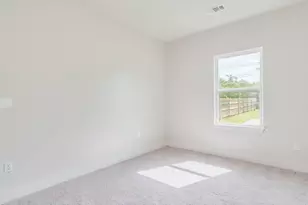 411 S Ave B, Elgin, TX 78621 - Photo 13