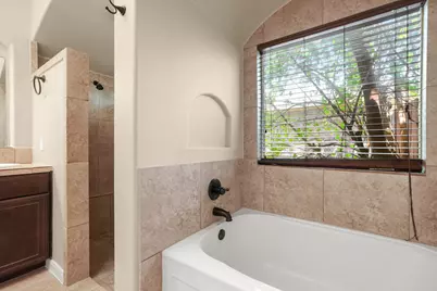 122 Legends Of Hutto Trail, Hutto, TX 78634 - Photo 15