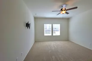 13525 Open Wagon Trl, Elgin, TX 78621 - Photo 11