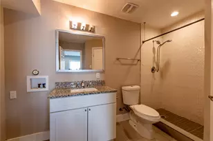 935 La Posada Dr, Austin, TX 78752 - Photo 17