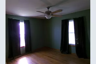 110 S Travis Street, Rockdale, TX 76567 - Photo 9