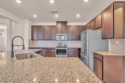 3894 Bentwood Way, New Braunfels, TX 78130 - Photo 13