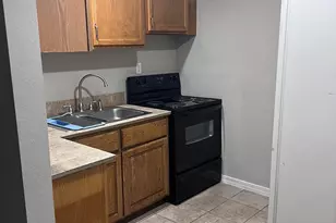 105 W Clark St, Bartlett, TX 76511 - Photo 5