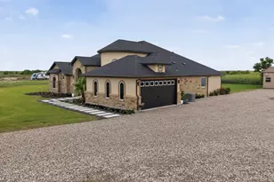 1001 Co Rd 394, Hutto, TX 78634 - Photo 3
