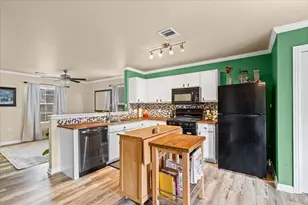 12209 Briarcreek Loop, Manor, TX 78653 - Photo 7