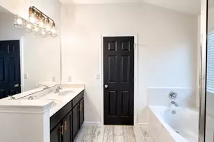 202 Mossberg Ln, Bastrop, TX 78602 - Photo 9