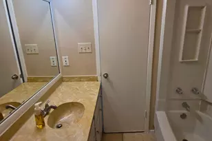 805 Sirocco Dr, Austin, TX 78745 - Photo 25