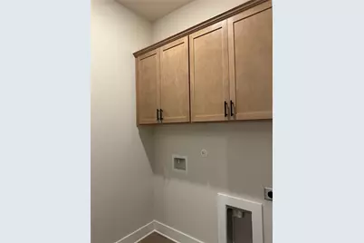 305 E Luna Blue Lane, Jarrell, TX 76537 - Photo 9