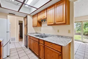 4809 Bayside Dr, Austin, TX 78744 - Photo 7