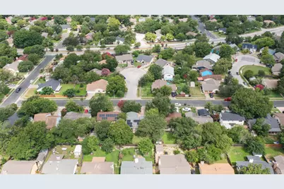 4809 Bayside Drive, Austin, TX 78744 - Photo 27