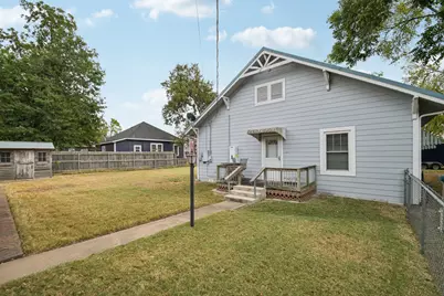 611 N Main Street, Elgin, TX 78621 - Photo 25