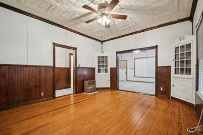 611 N Main Street, Elgin, TX 78621 - Photo 13