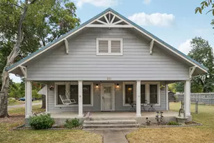 611 N Main St, Elgin, TX 78621 - Photo 25
