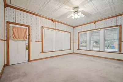 611 N Main Street, Elgin, TX 78621 - Photo 3